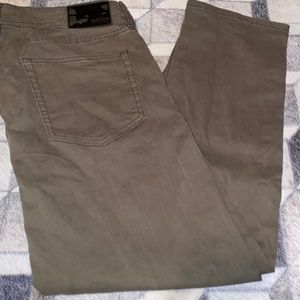 Men’s olive chinos